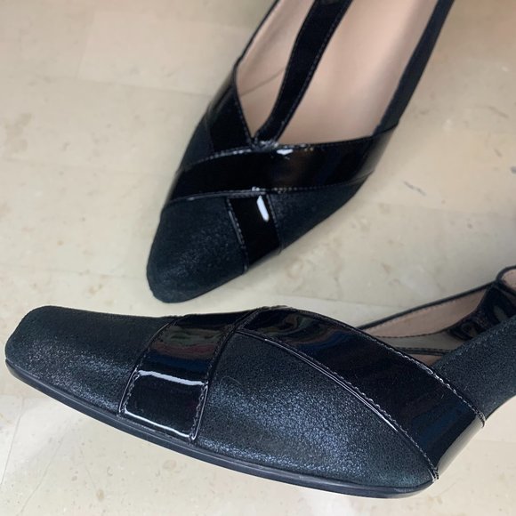 Sweet T-Strap Pumps - Picture 4 of 6